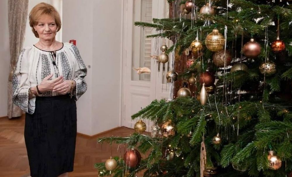  Majestatea Sa Margareta a purtat de sărbători o ie din Vâlcea
