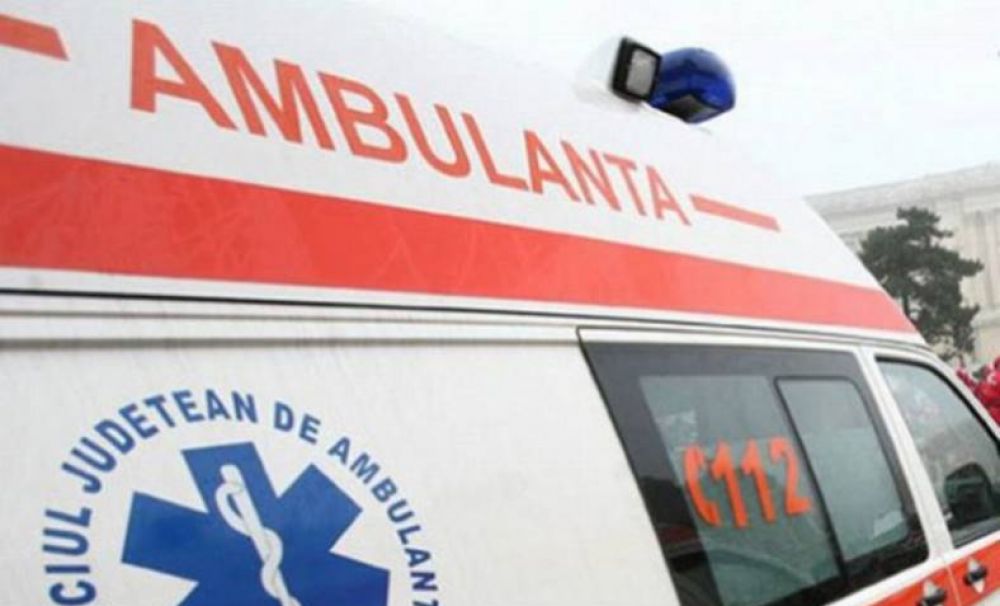  Un bloc evacuat în urma unui incendiu!  Două femei au suferit arsuri