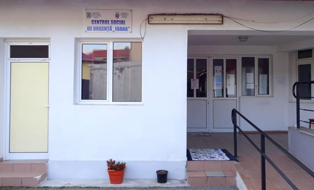 10 oameni ai străzii s-au adăpostit de gerurile iernii la Centrul Social de Urgenţă - Ioana