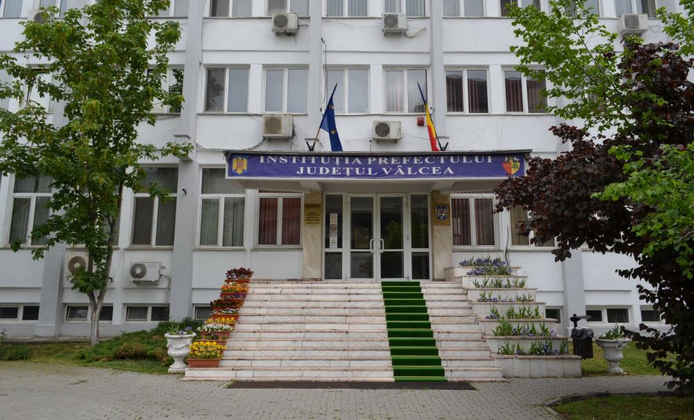 11 şcoli din Vâlcea au trecut în scenariul roşu