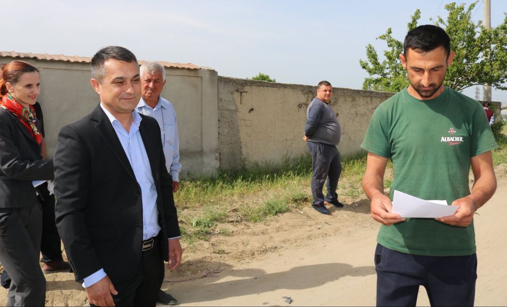 23 de tineri au primit teren gratuit de la Primăria Șimian pentru a ridica case