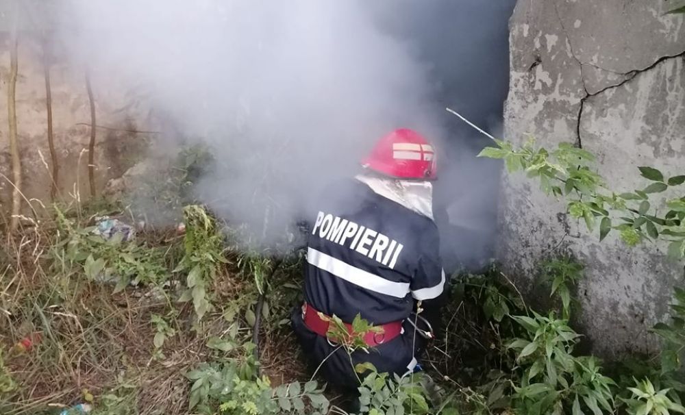 30 de misiuni ale pompierilor mehedințeni în ultimele 24 de ore