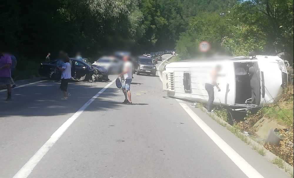 Accident cumplit, cu 19 victime, la Câineni - Vâlcea. Plan Roșu de intervenție 