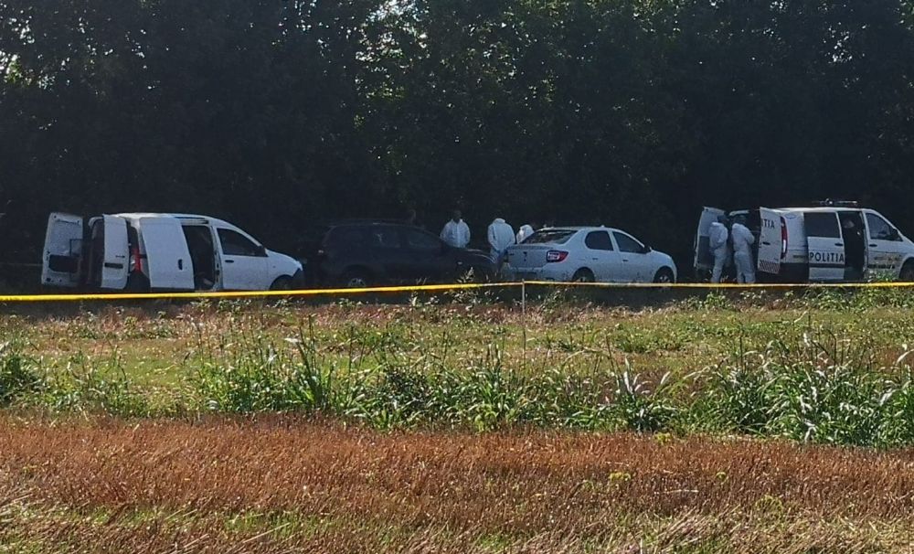 Anchetatorii au găsit mai multe haine în pădure