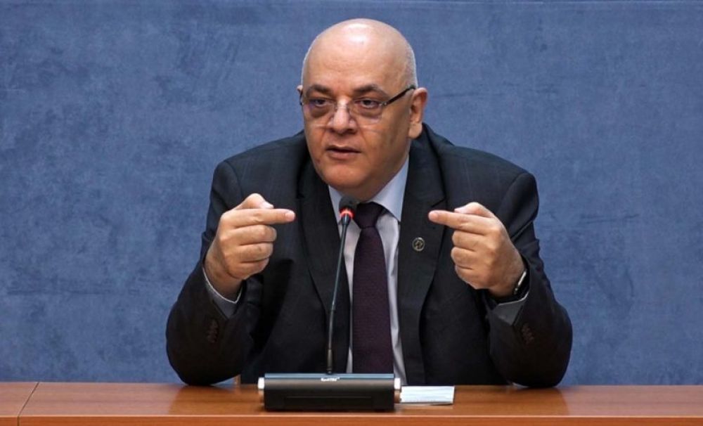 Arafat își asumă decizia de a ține restaurantele şi teatrele închise: Cine vrea, să mă execute!