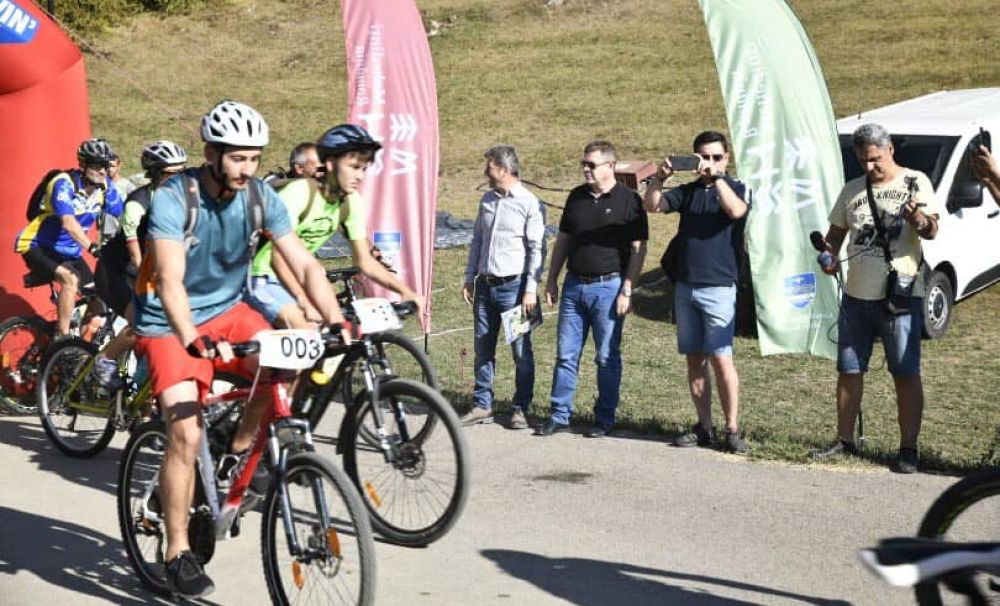 Aventură şi sport în natura generoasă de la Ponoarele