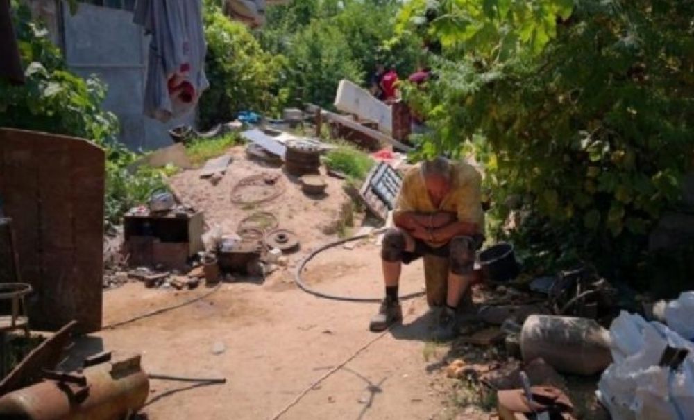 Azi fost reluate căutările în casa lui Dincă.   Azi vor fi sparte cu buldozerul gropile cimentate 