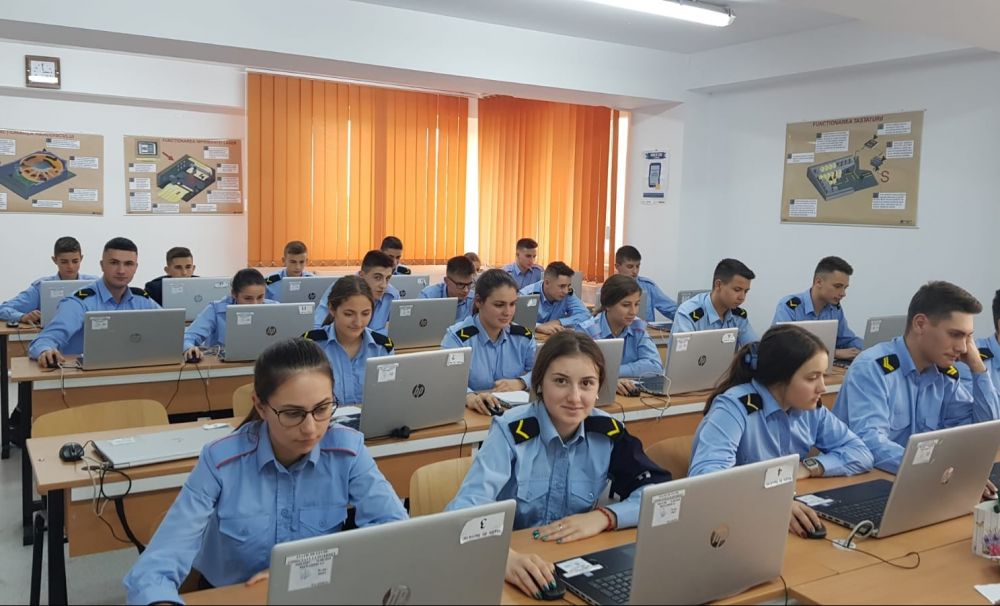 Brebas, în rândul pandurilor. Un concurs în care învingătorii dau dovadă de inteligență și perseverență