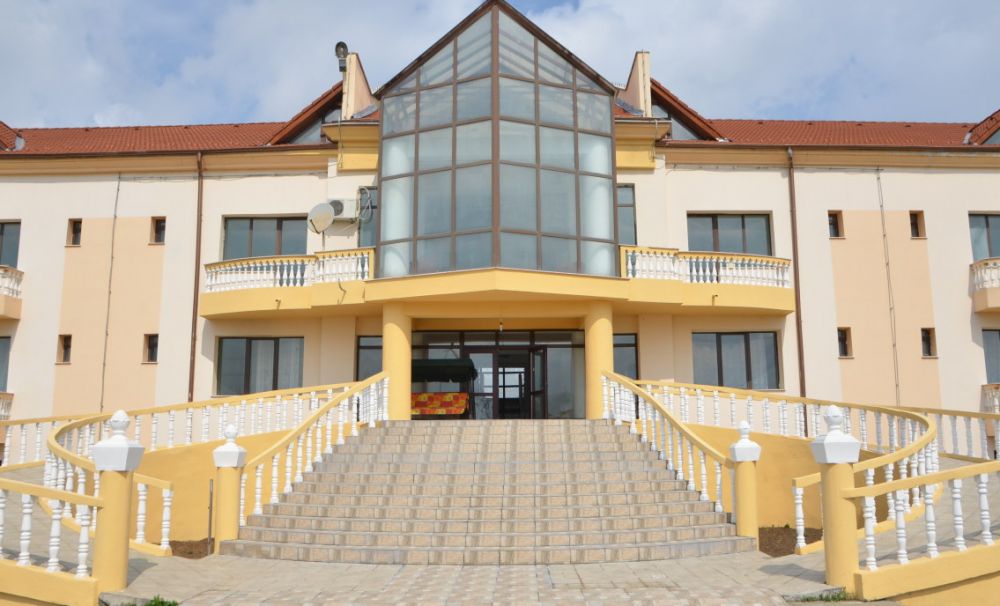 Cămin de bătrâni, în carantină! 18 bătrâni şi angajaţi, diagnosticaţi cu COVID 19