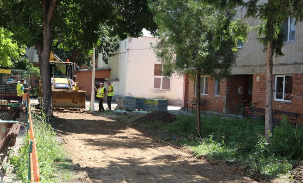 CJ Mehedinţi: A început modernizarea parcărilor din Severin