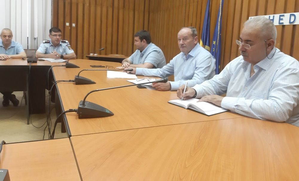 Cod portocaliu de ploi şi inundaţii, în Mehedinţi