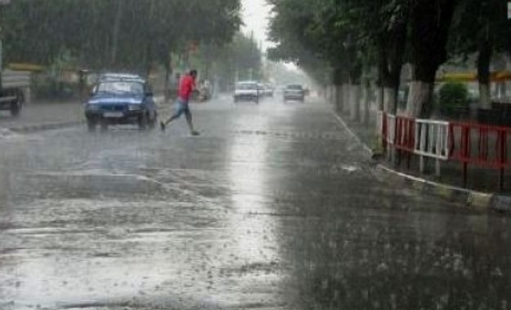 Cod portocaliu de precipitații abundente, vânt și descărcări electrice în judetul Mehedinţi