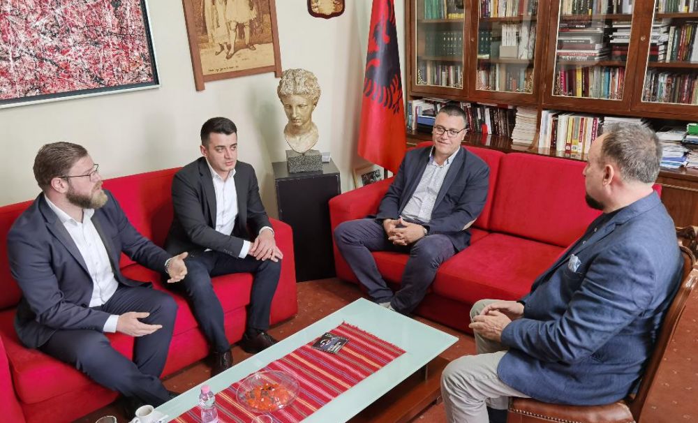 Colaborare între Liga Albanezilor din România (ALAR) și Muzeul Național de Istorie a Albaniei, de la Tirana