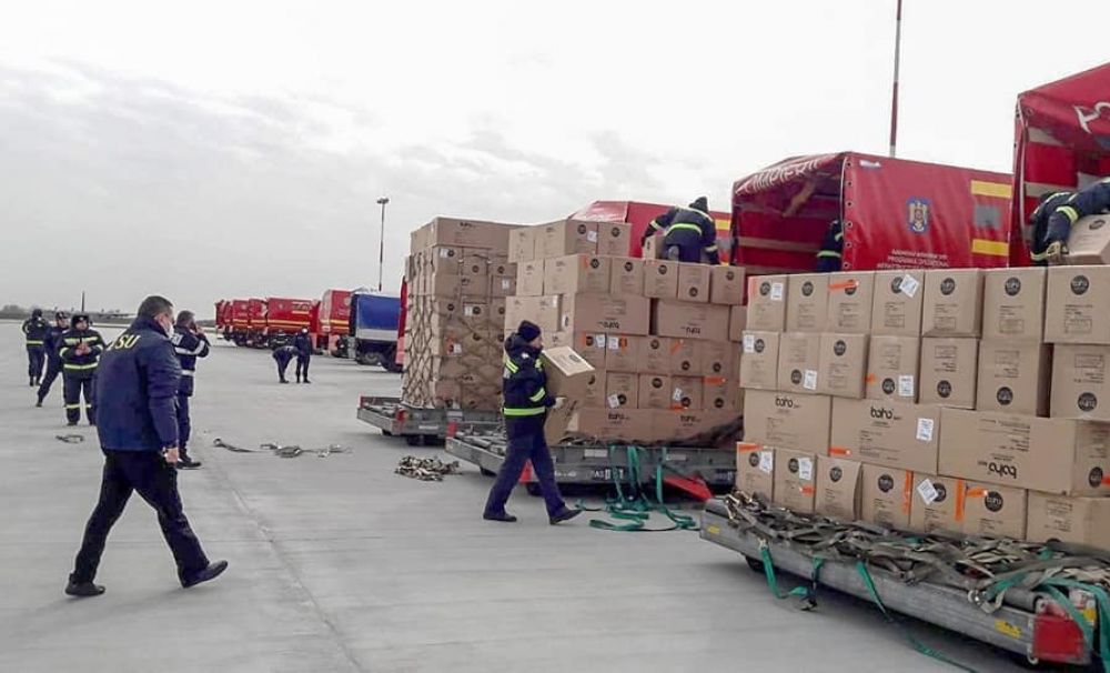 Combinezoane de protecție şi dezinfectant pentru cadrele medicale din Vâlcea