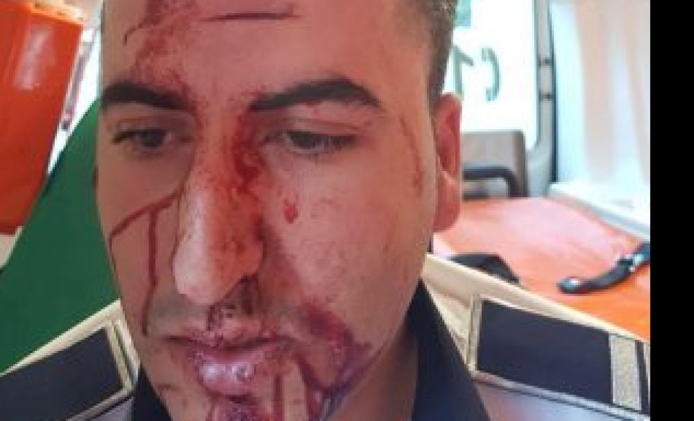 Condamnat la doi ani şi jumătate, după ce a spart capul unui poliţist de la Rutieră