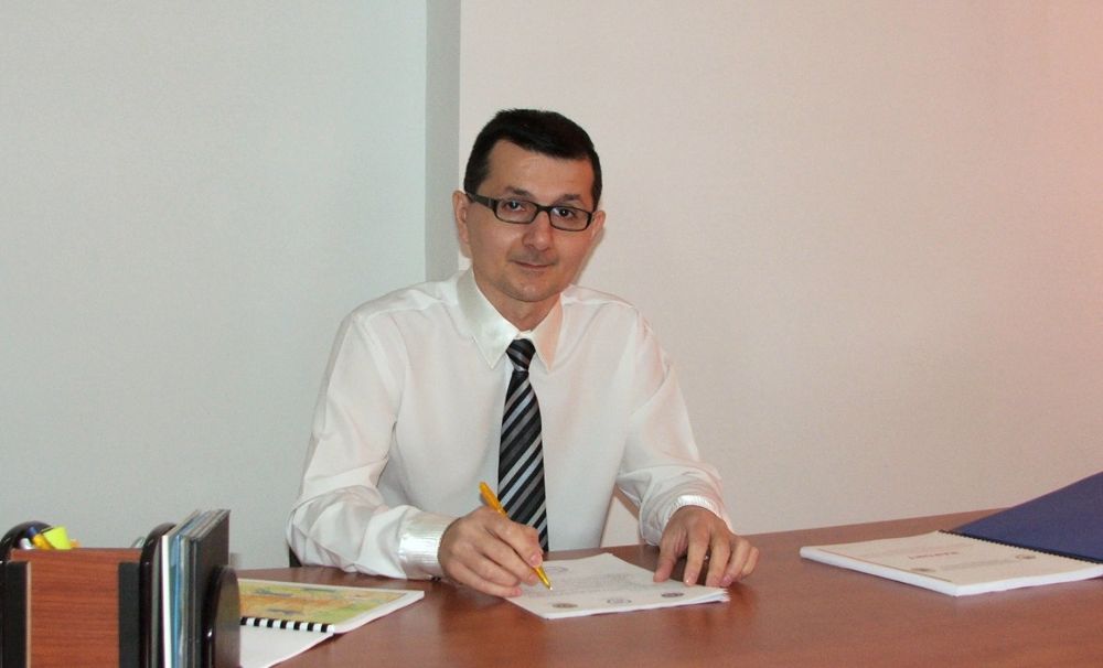 Consilierul liberal Robert Tilea, agresat în ședința Consiliului Local Cârcea. Victima va formula plângere penală