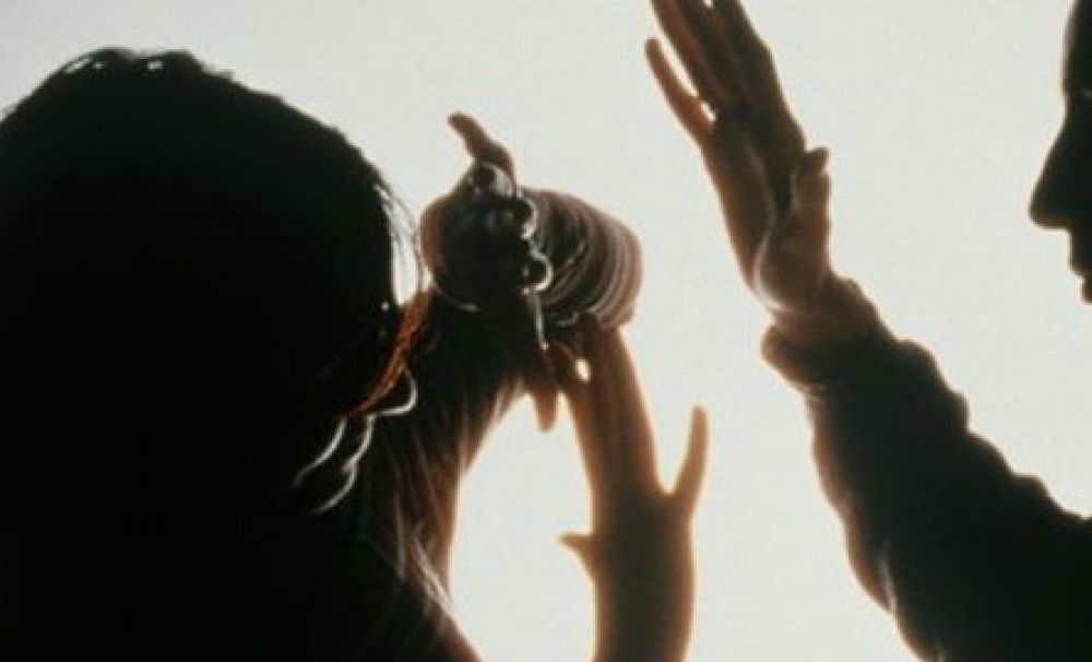 Crimă pasională la Strehaia! Şi-a omorât în bătaie iubita