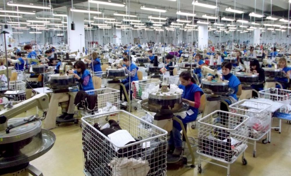 Șansa ta! Cursuri gratuite pentru calificarea de Operator confecționer industrial