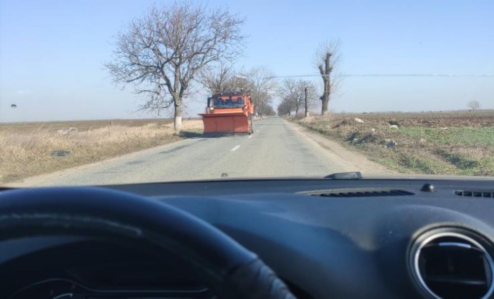 Deszăpezire pe uscat ...la Corabia