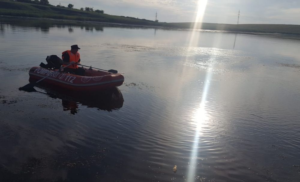 Două fete de 9, respectiv 14 ani, căutate de pompieri în lacul din Caracal