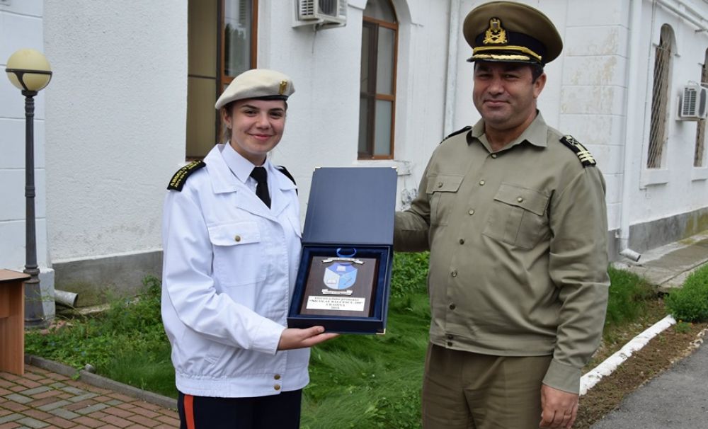 Please latch order Ea a fost declarată şef de promoţie la Colegiul Militar din Craiova | PRO  Oltenia