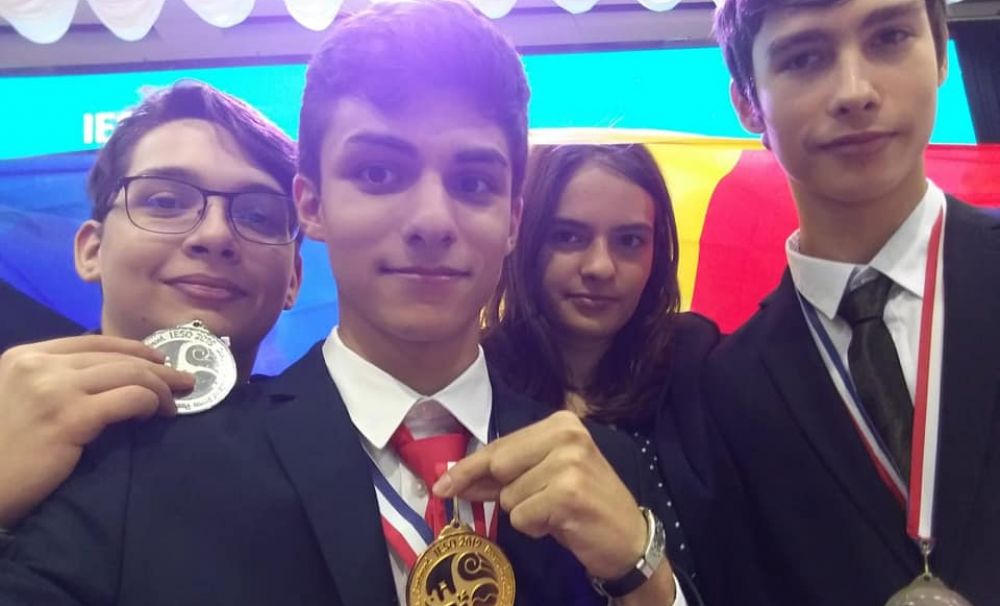 Elev eminent în Drăgăşani - Vâlcea! A obţinut medalia de aur la olimpiada din Coreea