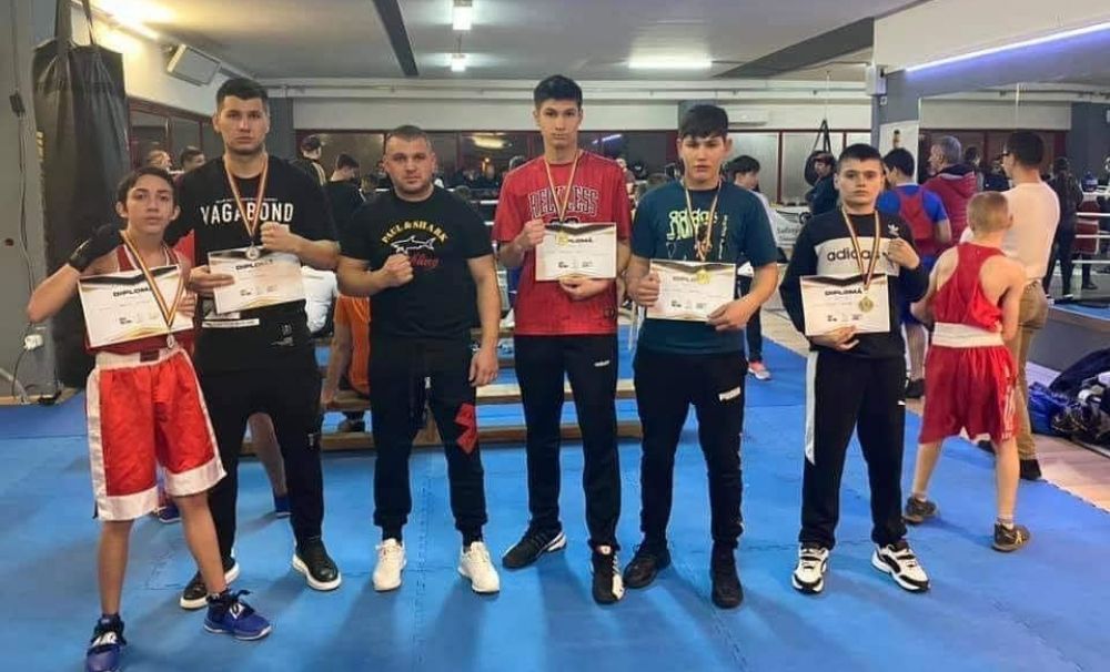 Felicitări pugiliștilor de la BOX Club Drobeta!