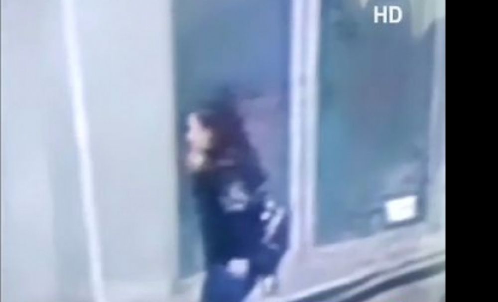 Imagini video: Luiza, una dintre victimele criminalului Dincă, a fost răpită în timp ce vorbea la telefon