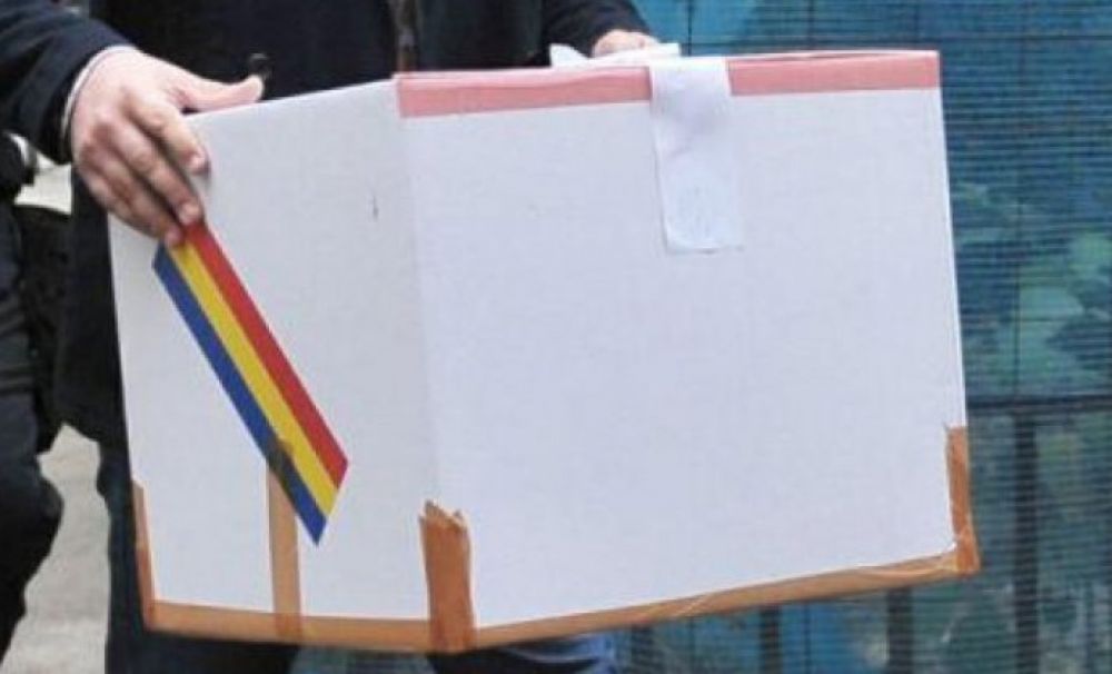 Incident! Un membru al urnei mobile s-a ales cu dosar penal, după ce a semnat în locul unei bătrâne