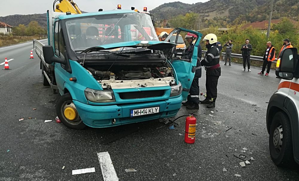 Intervenţii dificile! Pompierii ISU Mehedinţi au salvat 8 persoane în ultimele trei zile