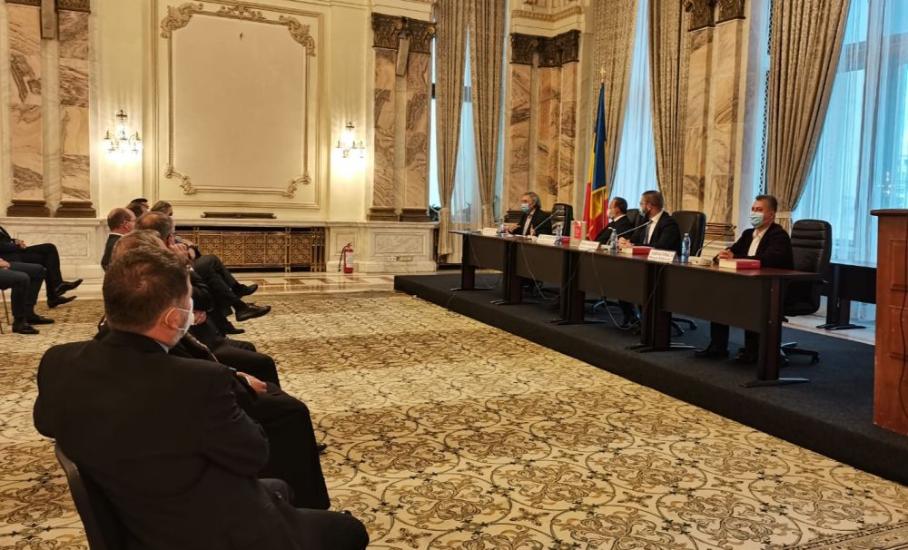 Istoria literaturii albaneze: de la origini până în prezent, de Luan Topciu, lansată de Liga Albanezilor la Palatul Parlamentului