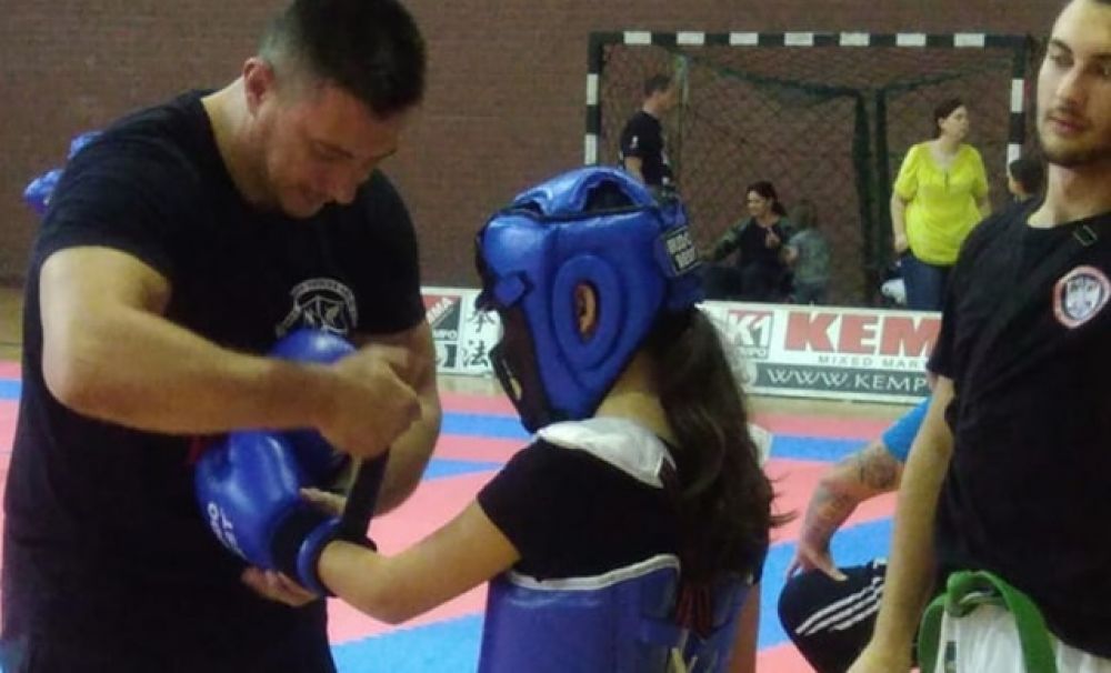 Jandarm și instructor de arte marțiale