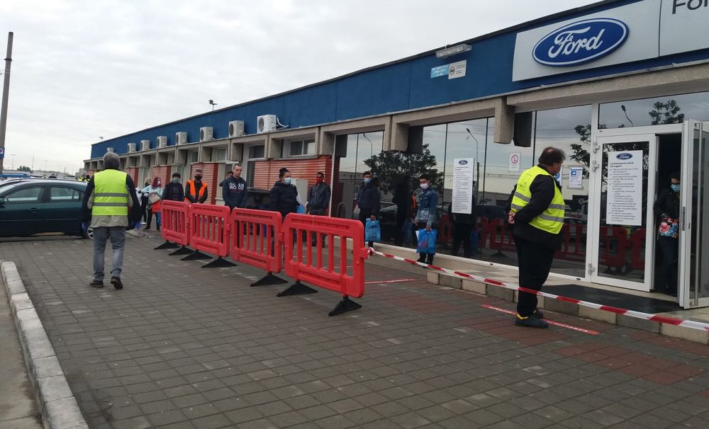 Jumătate din angajaţii Ford Craiova s-au întors la serviciu! Vor purta mască şi vor sta la distanţă unul de altul 