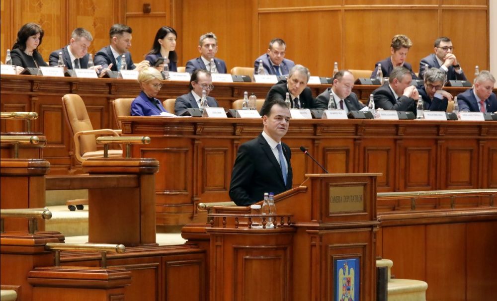 Ludovic Orban, la mâna Parlamentului, după asumarea răspunderii: anticipate sau primari aleși în două tururi?