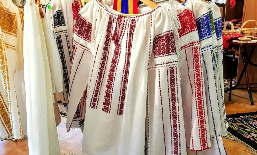 Mătase naturală, atelier de țesături populare, Borangic Niculescu (Stoenești, Vâlcea) 