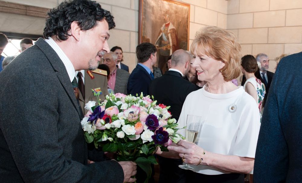 Mesaj emoționant al MS Margareta la despărțirea de regizorul Alexandru Darie