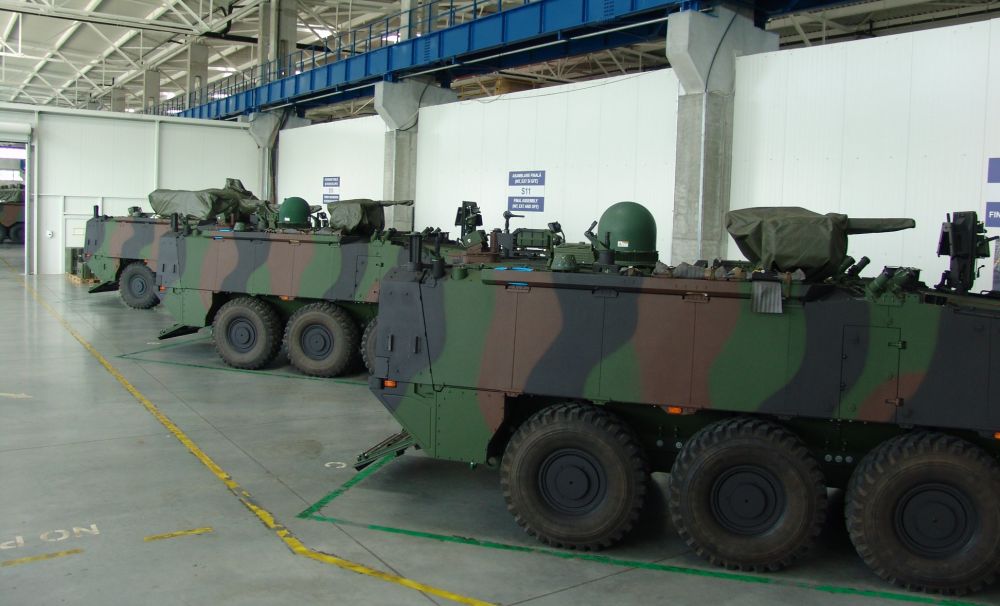 Militarii Brigăzii Multinaționale Sud-Est vor fi primii militari înzestrați cu transportoare blindate PIRANHA V