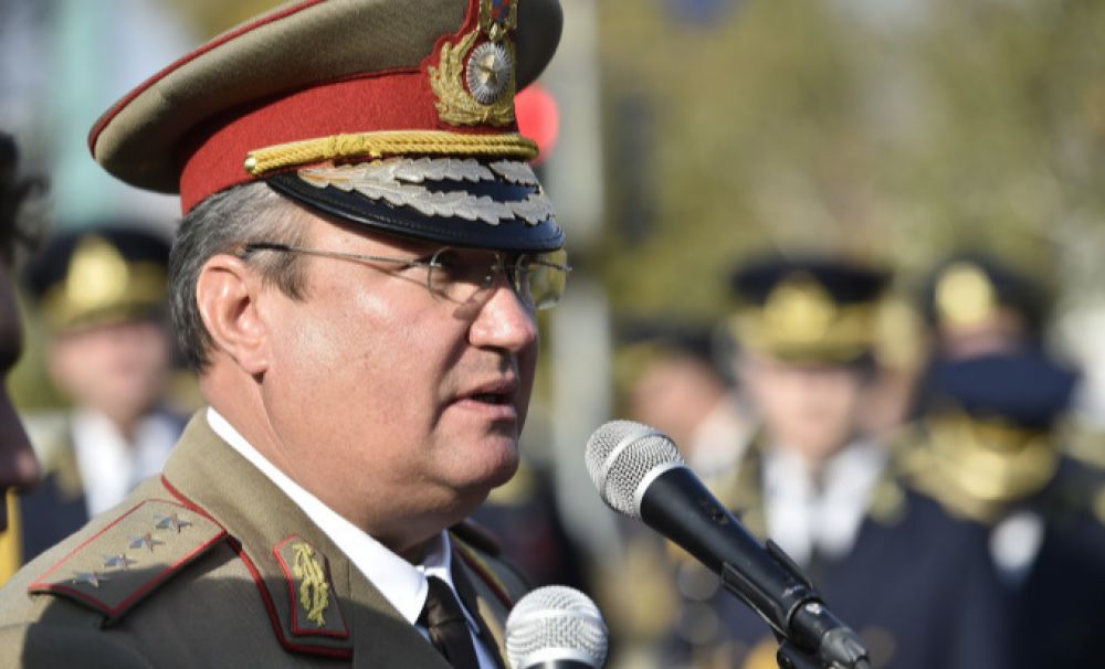 Ministrul Apărării, Nicolae Ciucă, intră în PNL și candidează pentru Senat la Dolj