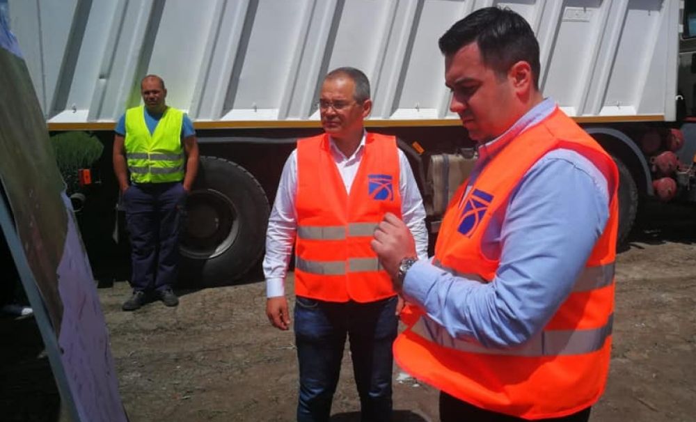 Cuc a numărat bordurile de pe șantierul drumului expres Craiova-Pitești. Ministrul Transporturilor s-a întâlnit cu președintele Ford România