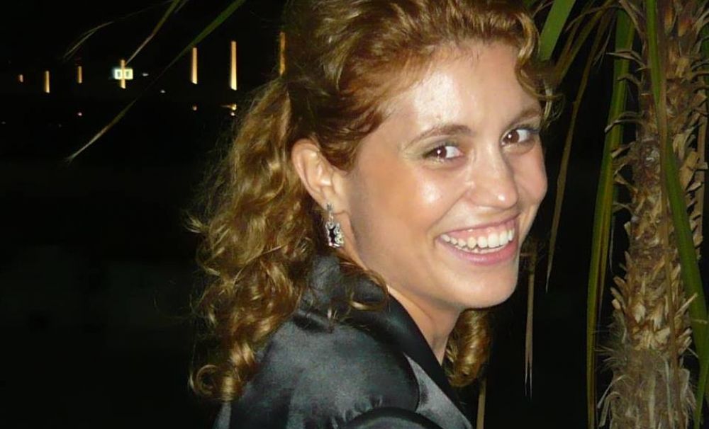 O asistentă medicală de la Spitalului Judeţean de Urgenţă Craiova are nevoie de ajutor!  Are nevoie de 100.000 de euro pentru a fi salvată 