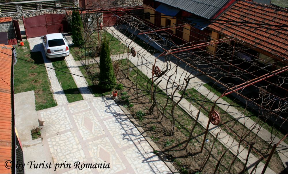 Ospitalitatea gorjeană la Stănești, Casa Apostu