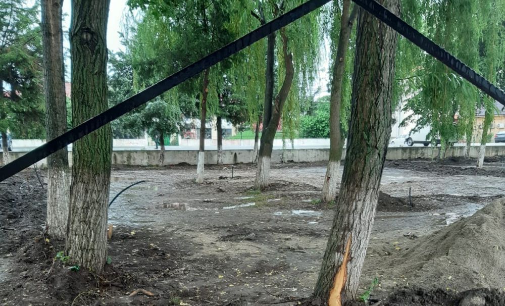 Parcul pescarilor într-o comună fără lac de pescuit şi fără pescari!   Comuna Izbiceni are peste 1500 de cetăţeni care cultivă legume