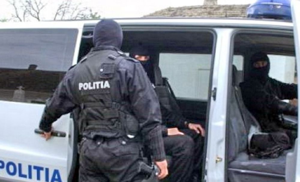 Peste 100 de percheziţii în ţară! Sunt vizate persoane din Oltenia