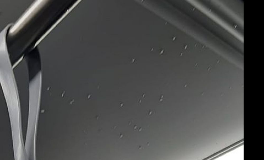Plouă în autobuzele noi achiziţionate de Primăria Craiova
