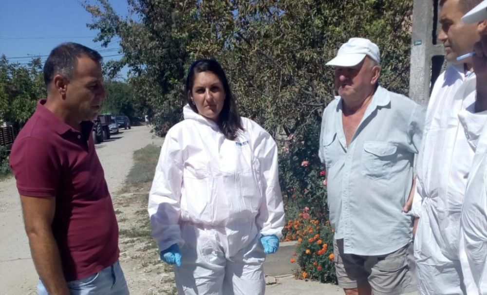 Prefectul judeţului Olt, vizită de lucru în localităţile afectate de pesta porcină