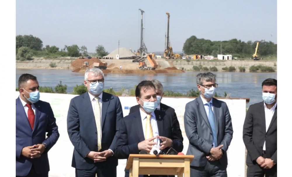 Premierul Ludovic Orban, în vizită pe şantierul drumului expres Craiova-Piteşti