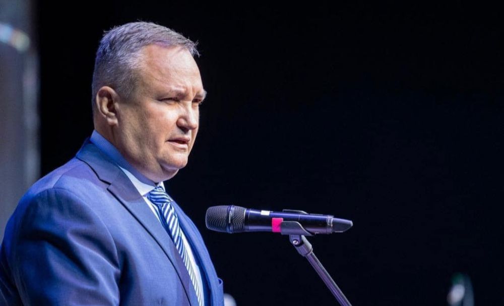 Premierul Nicolae Ciucă semnează pentru investiții de 31 miliarde euro prin PNRR