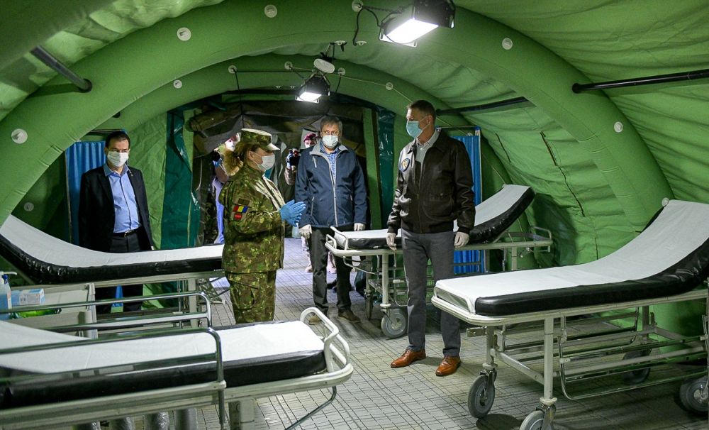 Președintele Iohannis și premierul Orban, în prima linie. Spitalul Militar de Campanie ROL II, realizat în timp record 
