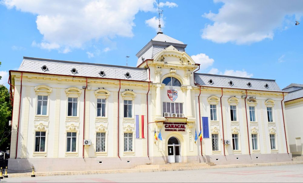 Primăria Caracal  a demarat o amplă acţiune de dezinfectare în tot oraşul