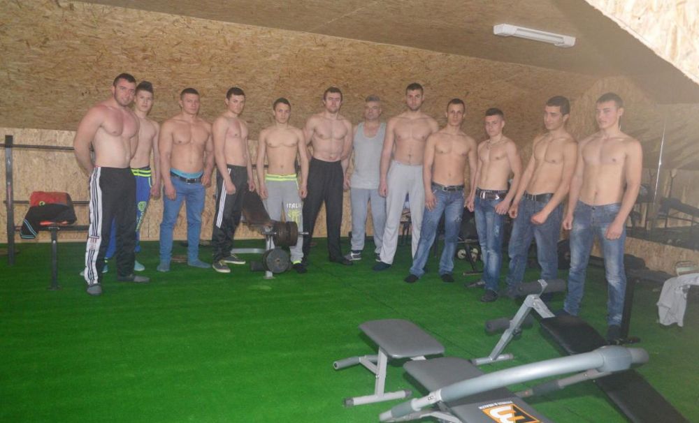 Primarul culturist - Se împarte între primărie şi sala de sport